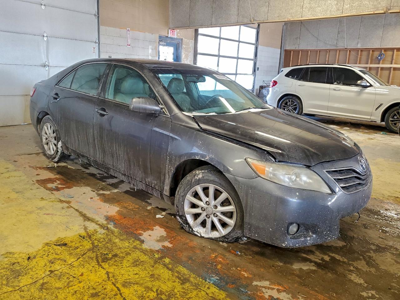 2011 TOYOTA CAMRY BASE photo 4
