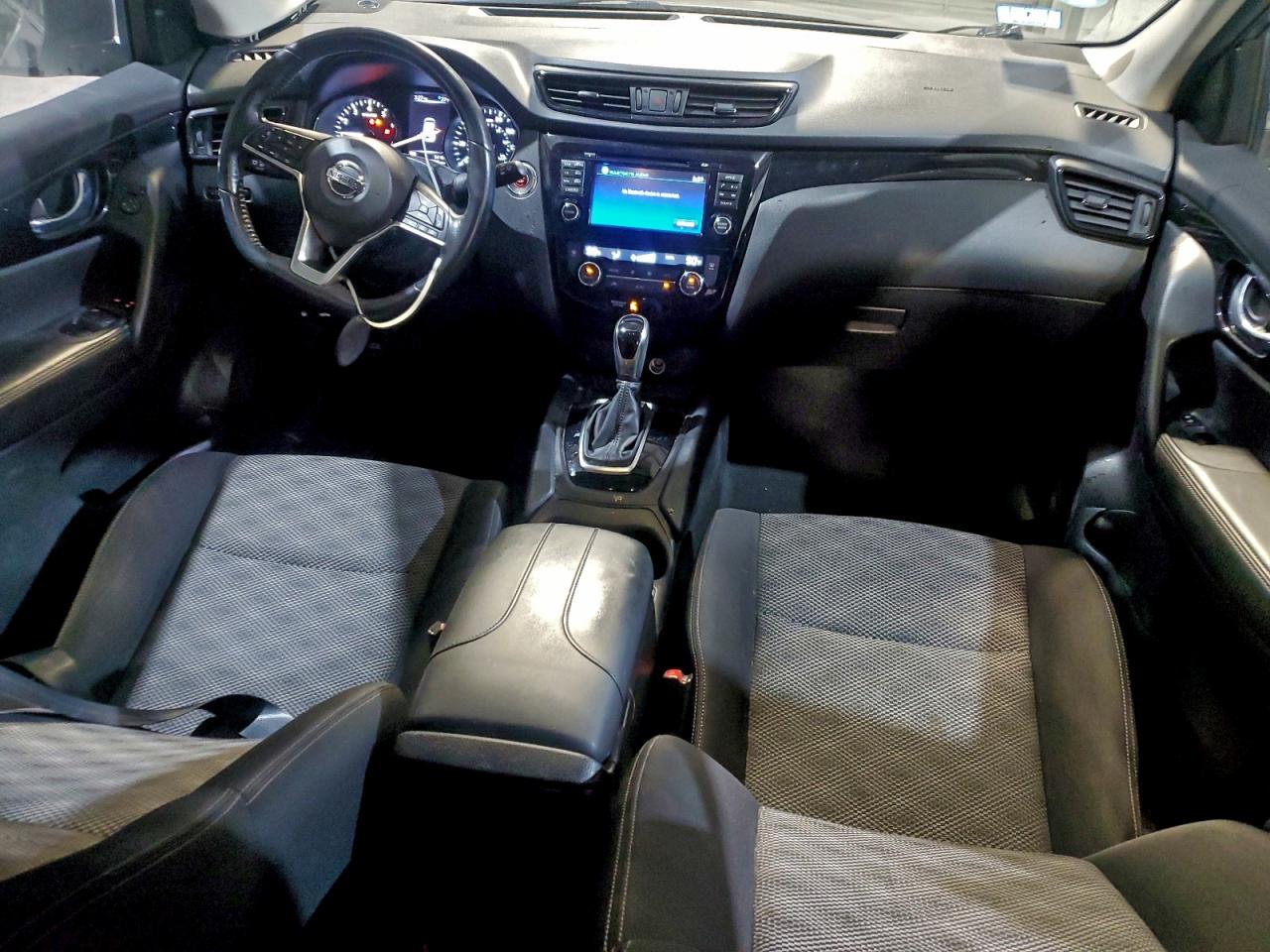 2018 NISSAN ROGUE SPORT S photo 8