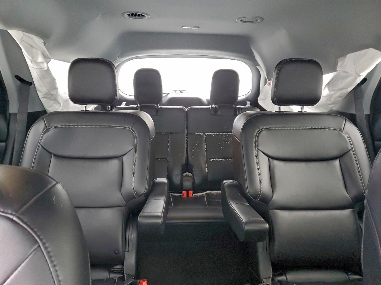 2023 FORD EXPLORER XLT photo 28