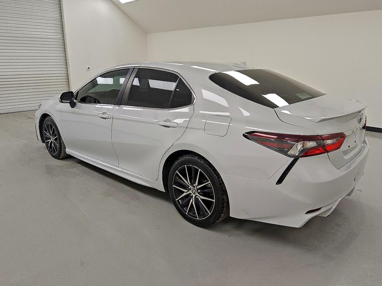 2023 TOYOTA CAMRY SE NIGHT SHADE photo 2
