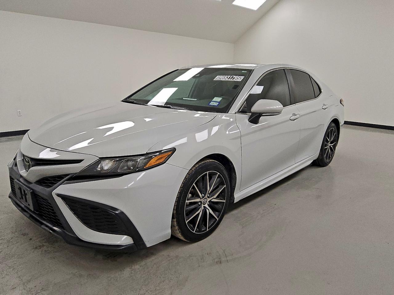 2023 TOYOTA CAMRY