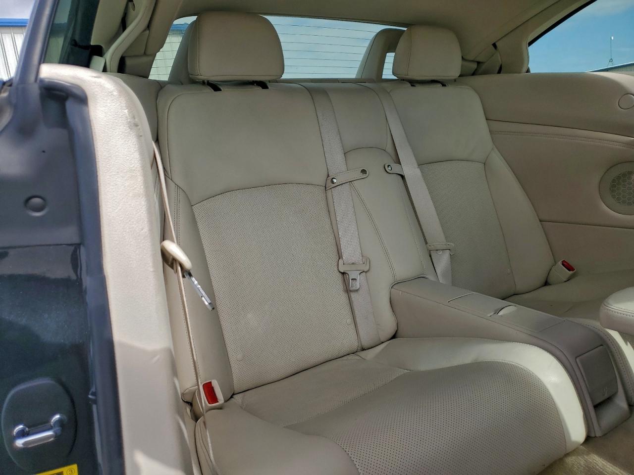 2010 LEXUS IS 350 photo 10
