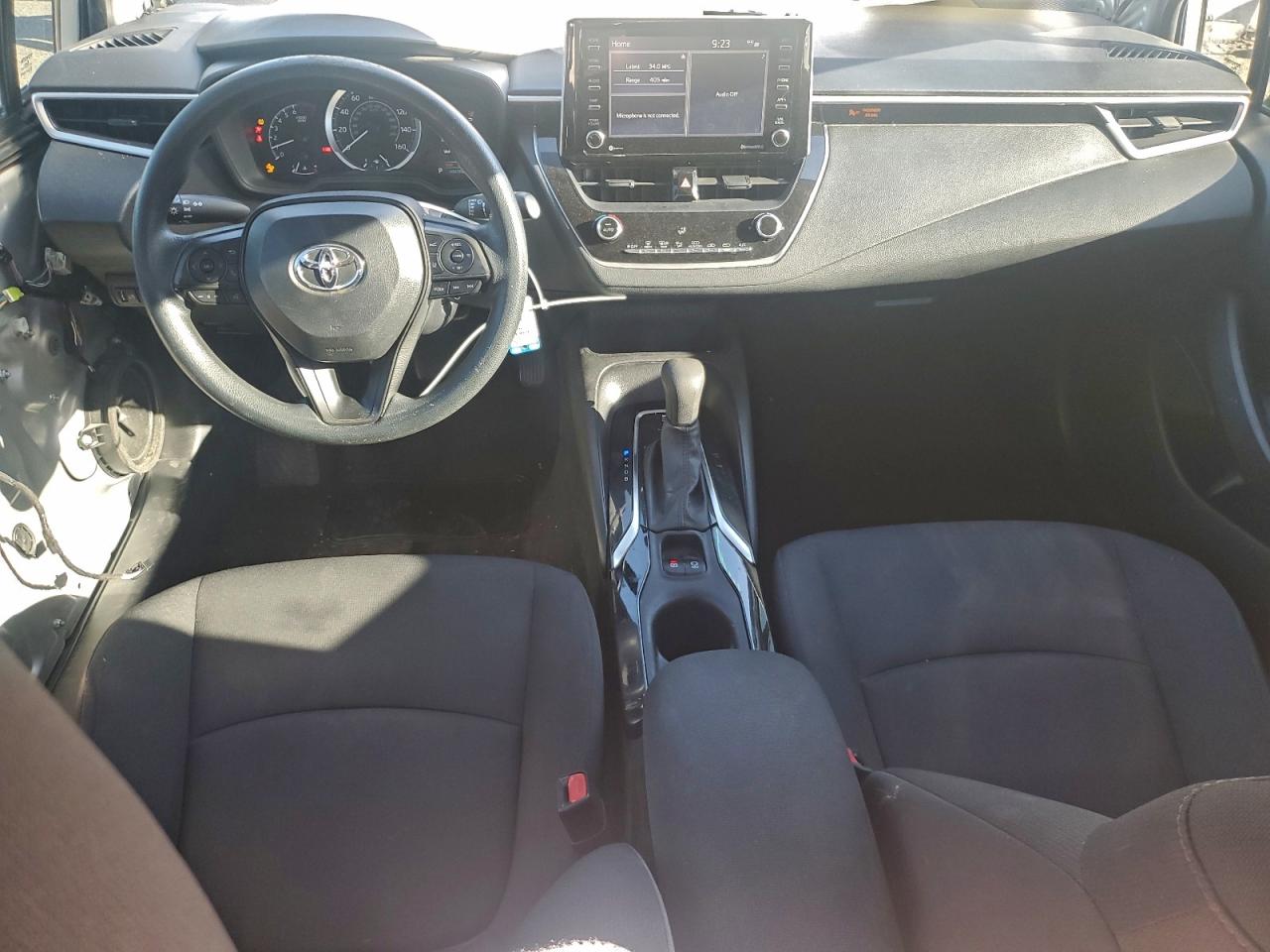 2021 TOYOTA COROLLA LE photo 8