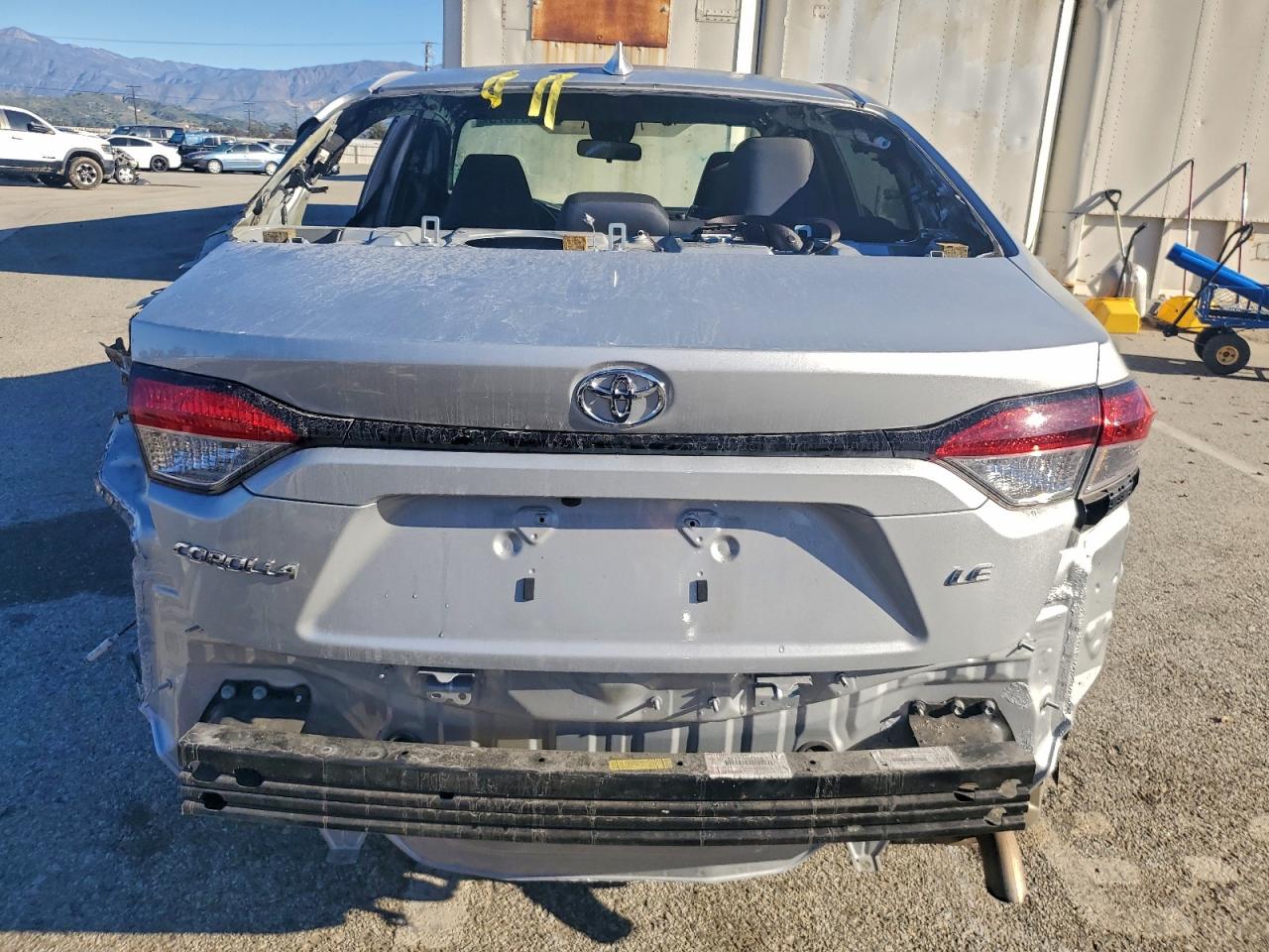 2021 TOYOTA COROLLA LE photo 6