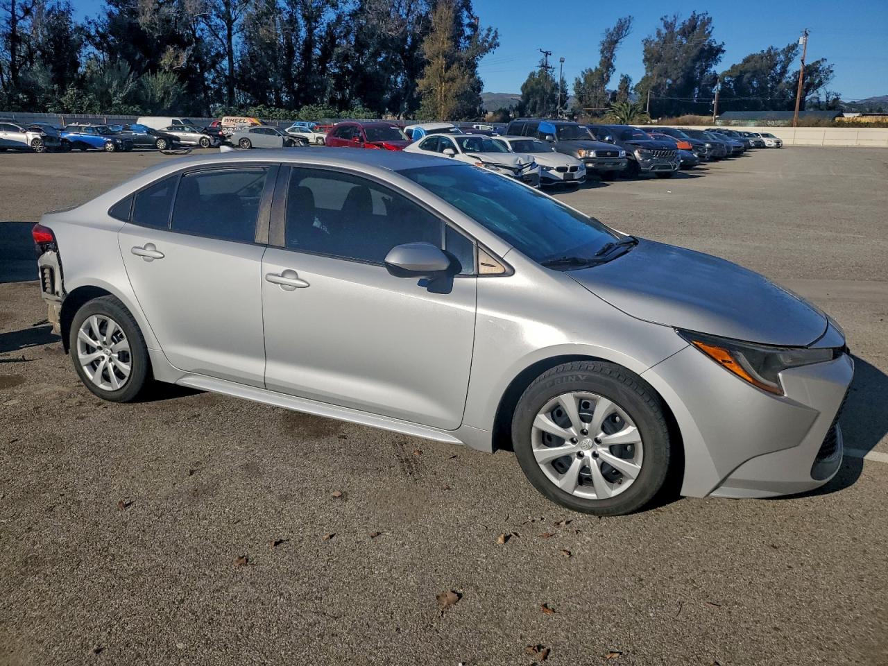 2021 TOYOTA COROLLA LE photo 4
