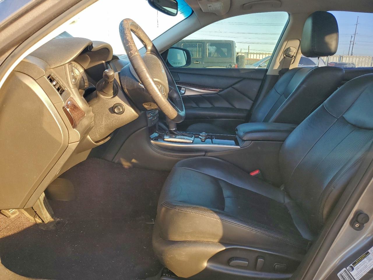 2015 INFINITI Q70L 3.7 photo 7