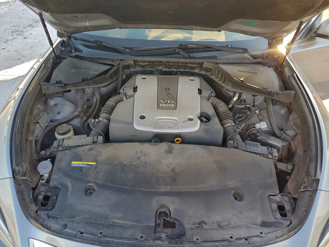 2015 INFINITI Q70L 3.7 photo 11