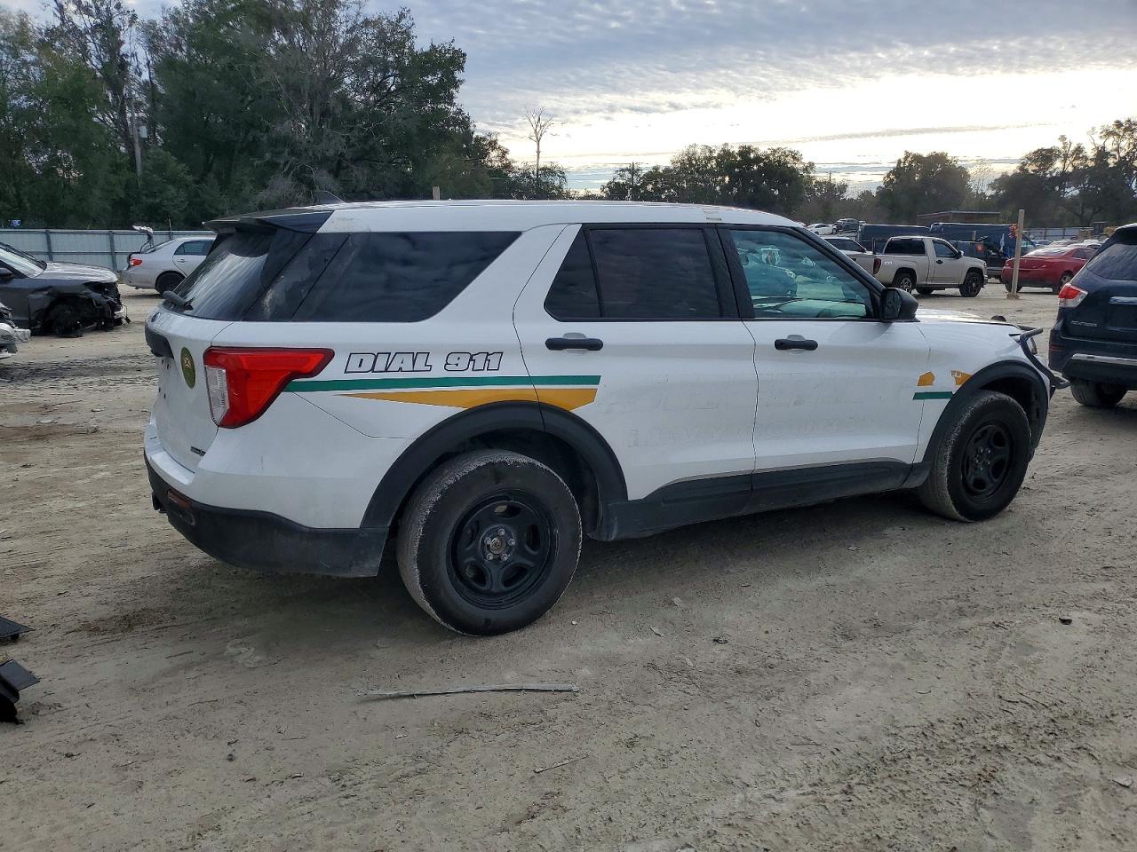 2023 FORD EXPLORER POLICE INTERCEPTOR photo 3