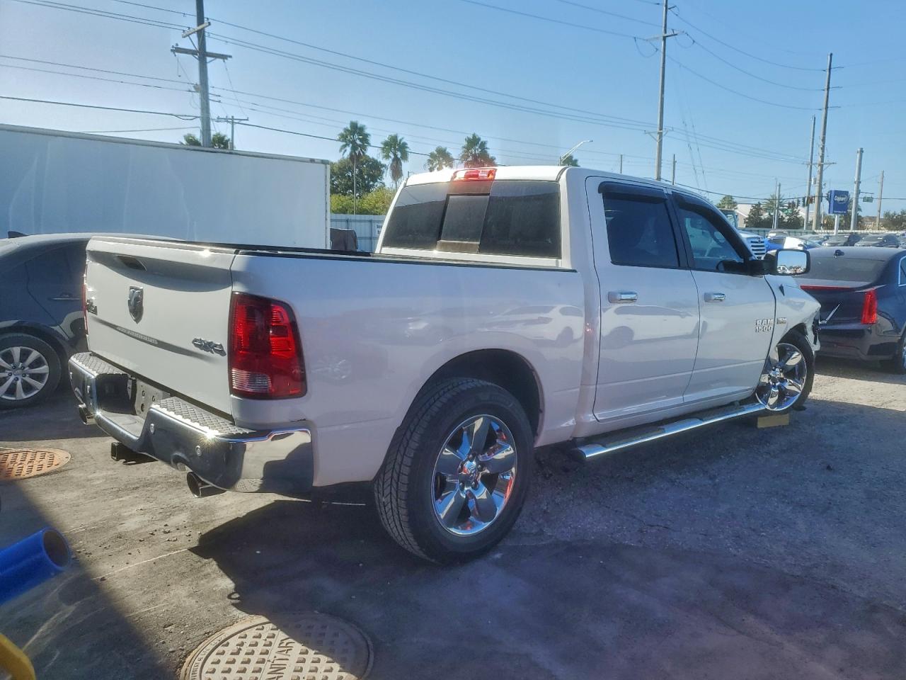 2017 RAM 1500 SLT photo 7