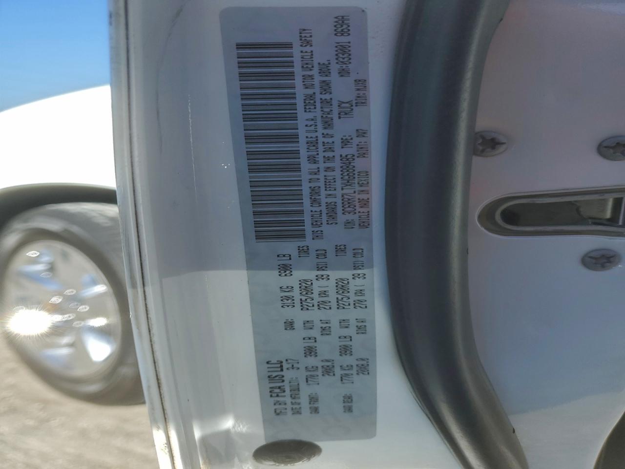 2017 RAM 1500 SLT photo 34