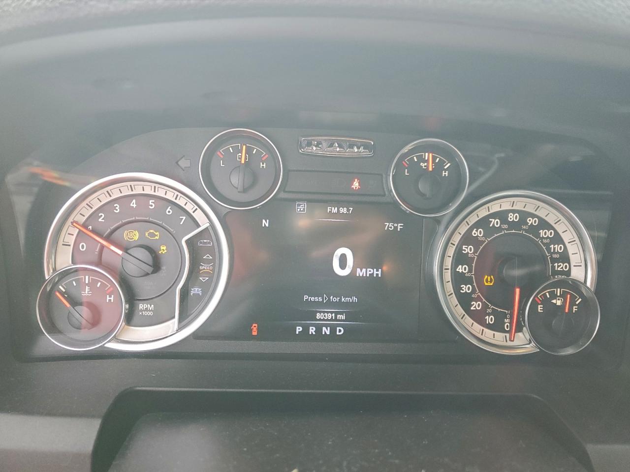 2017 RAM 1500 SLT photo 25