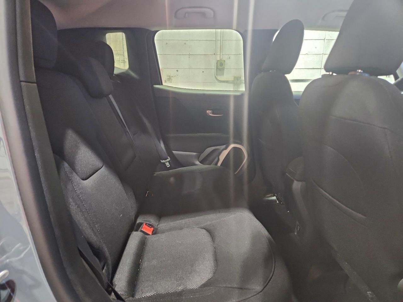 2017 JEEP RENEGADE LATITUDE photo 11