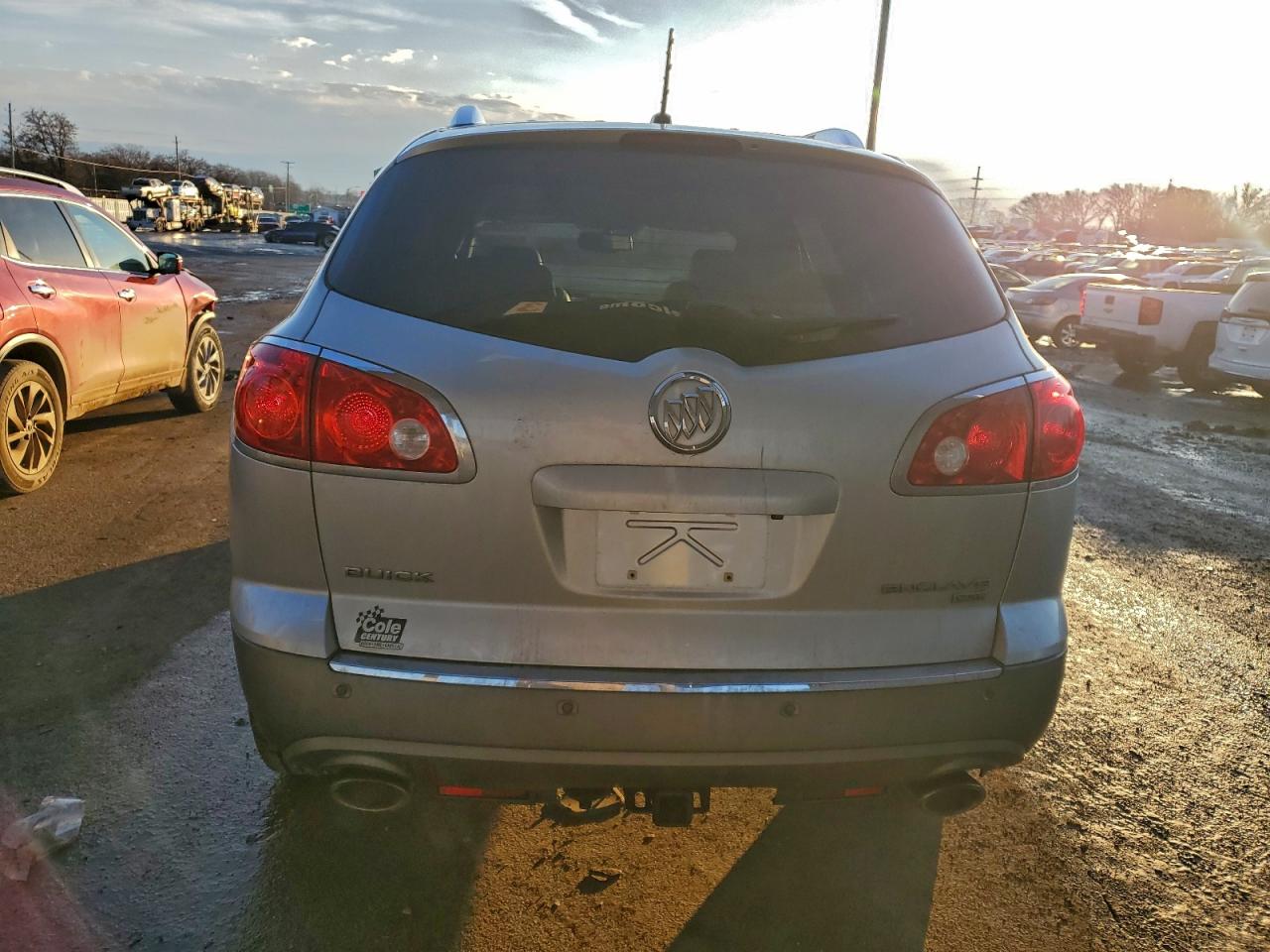 2011 BUICK ENCLAVE CXL photo 6