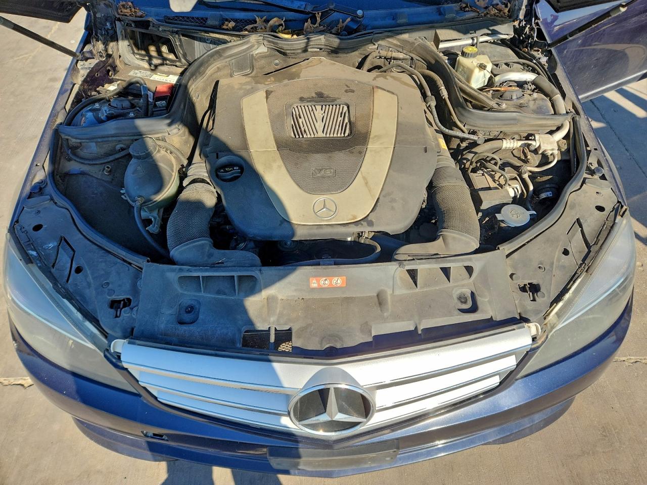 2011 MERCEDES-BENZ C 300 photo 11