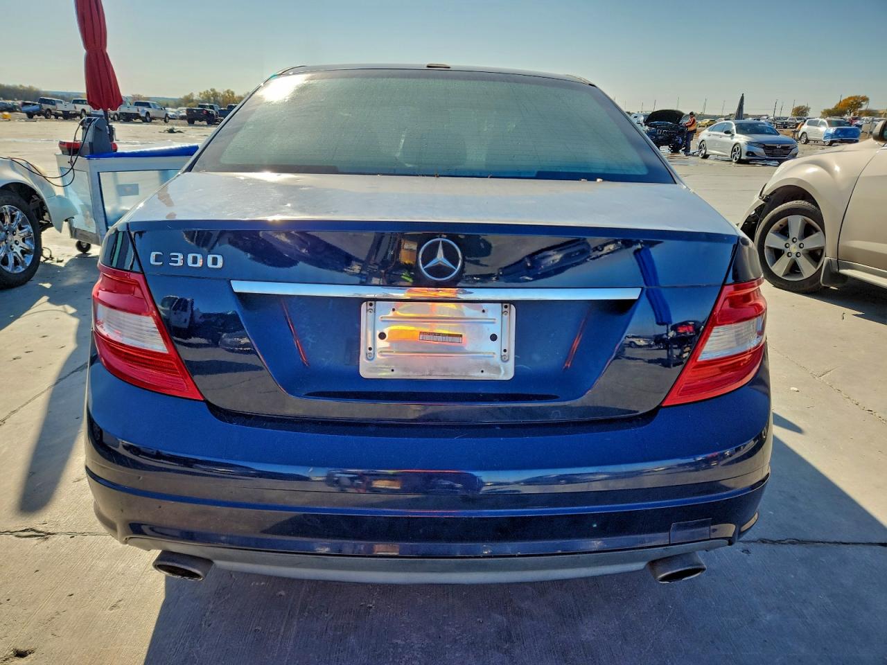 2011 MERCEDES-BENZ C 300 photo 6