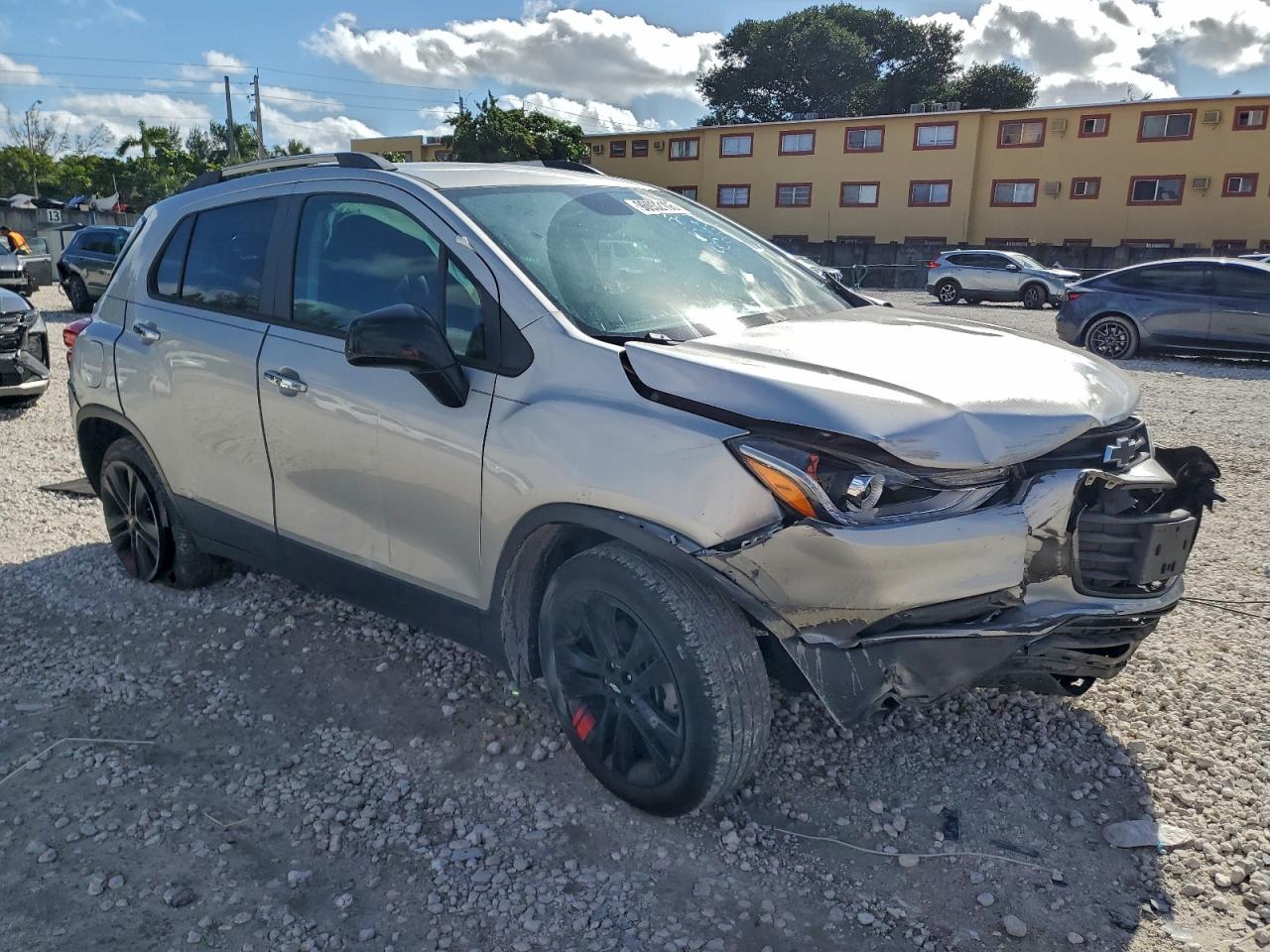 2019 CHEVROLET TRAX 1LT photo 4