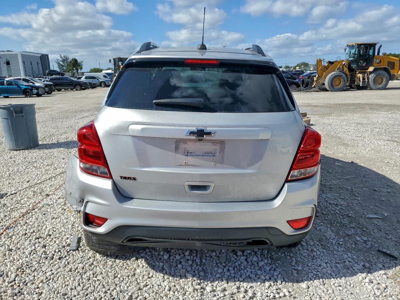 2019 CHEVROLET TRAX 1LT photo 6