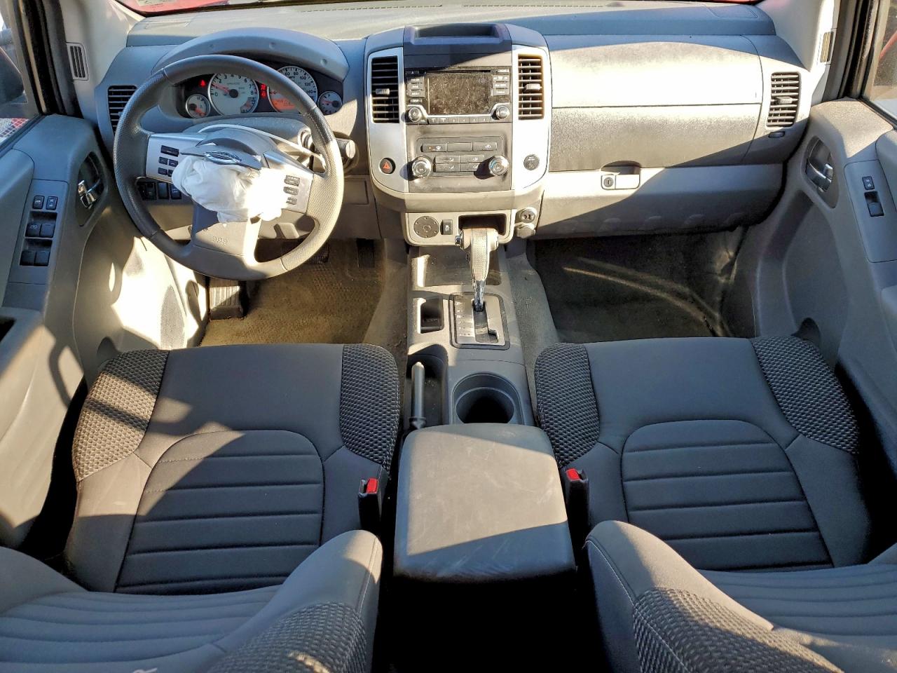 2018 NISSAN FRONTIER S photo 8