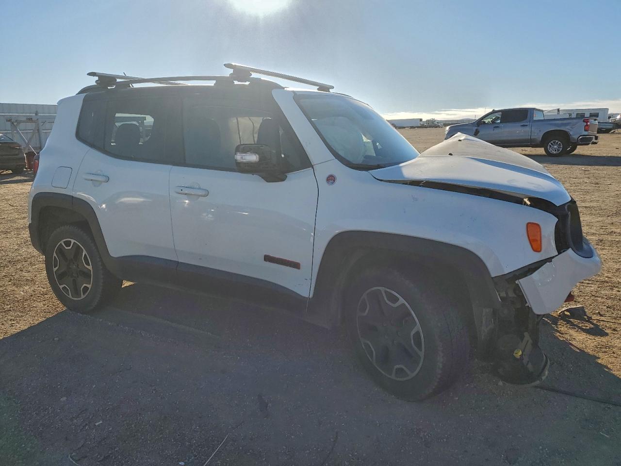 2015 JEEP RENEGADE TRAILHAWK photo 4