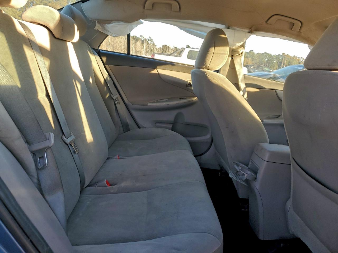 2013 TOYOTA COROLLA BASE photo 10