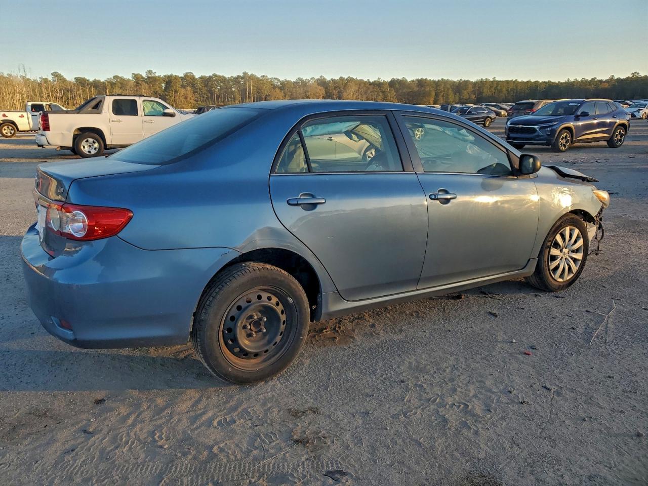 2013 TOYOTA COROLLA BASE photo 3