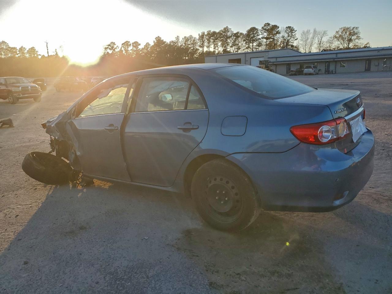 2013 TOYOTA COROLLA BASE photo 2