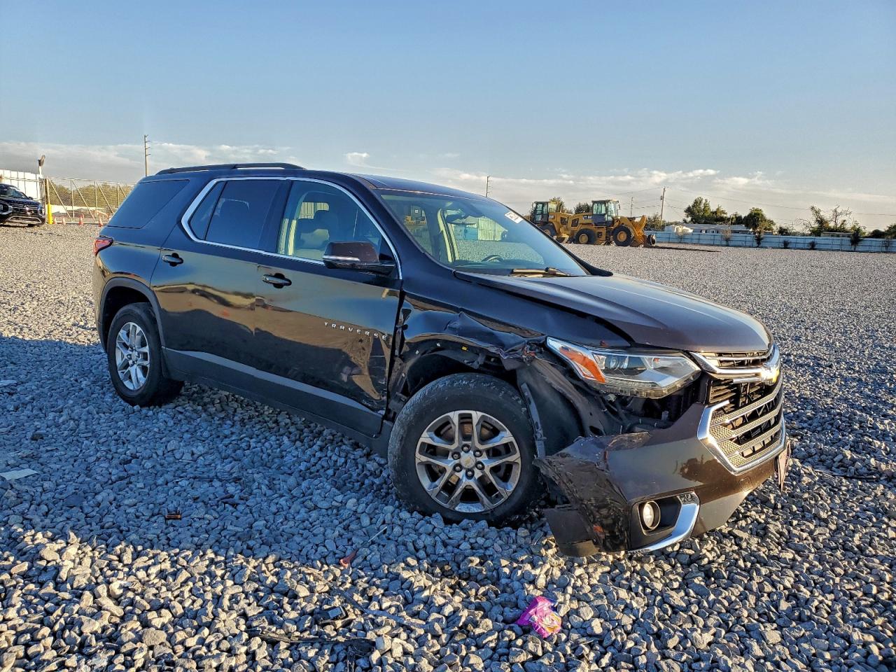 2019 CHEVROLET TRAVERSE LT photo 4