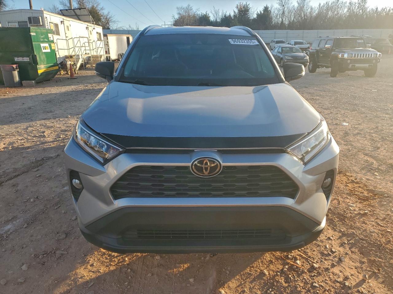 2021 TOYOTA RAV4 XLE photo 5