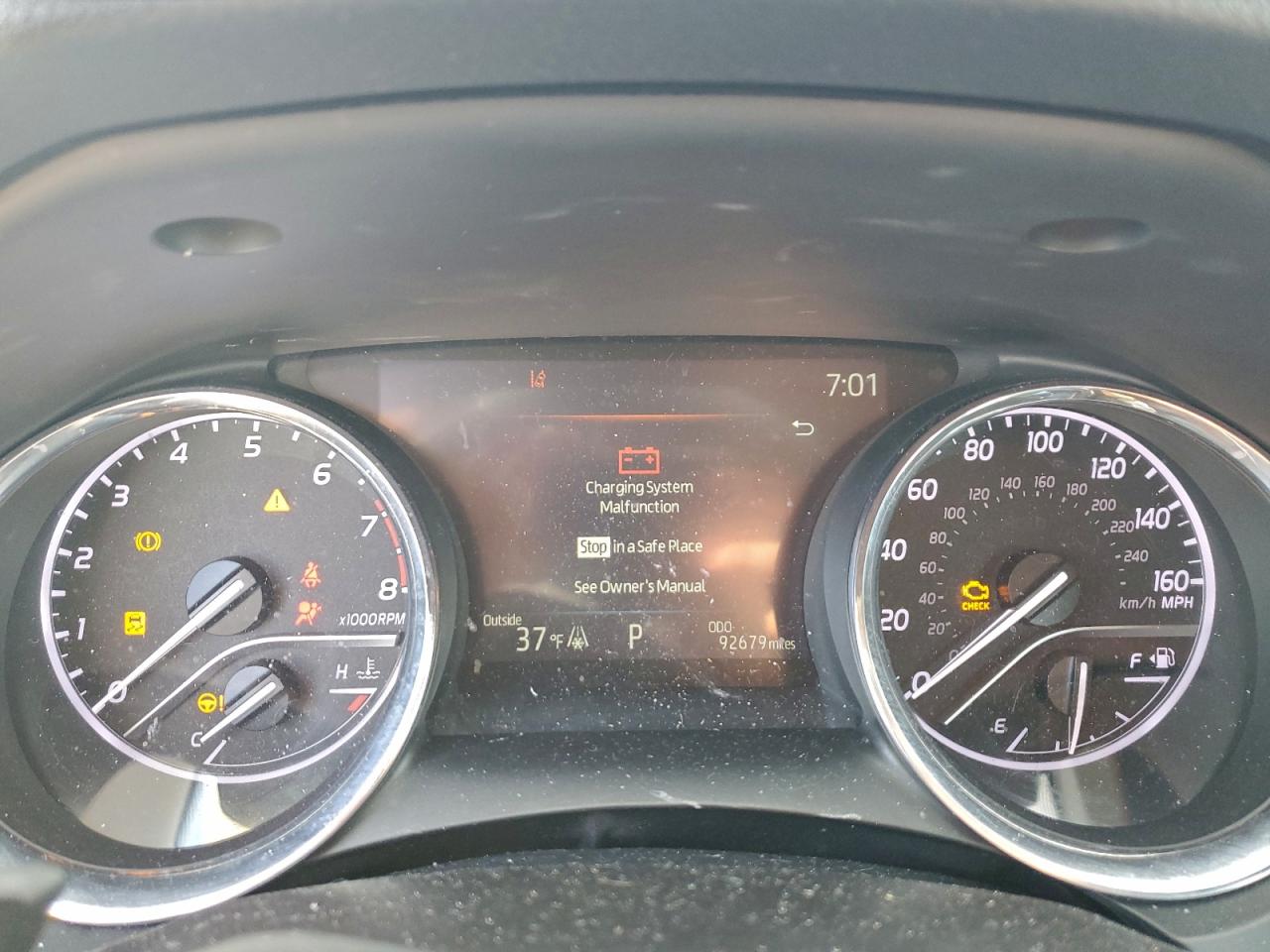 2020 TOYOTA CAMRY SE photo 9