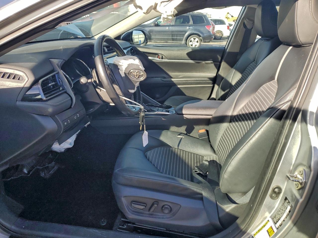 2020 TOYOTA CAMRY SE photo 7