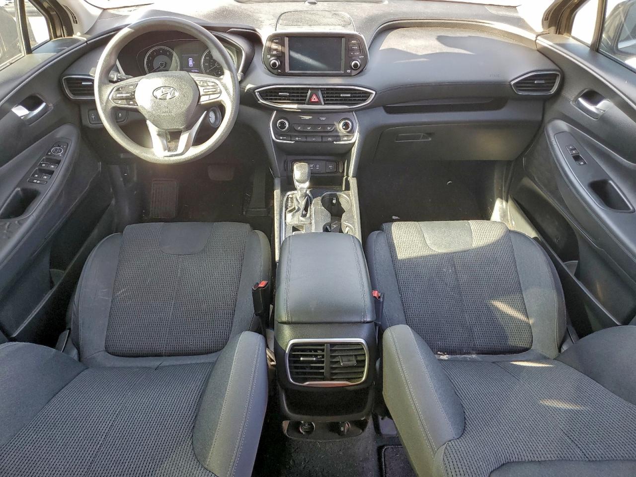 2019 HYUNDAI SANTA FE SE photo 8