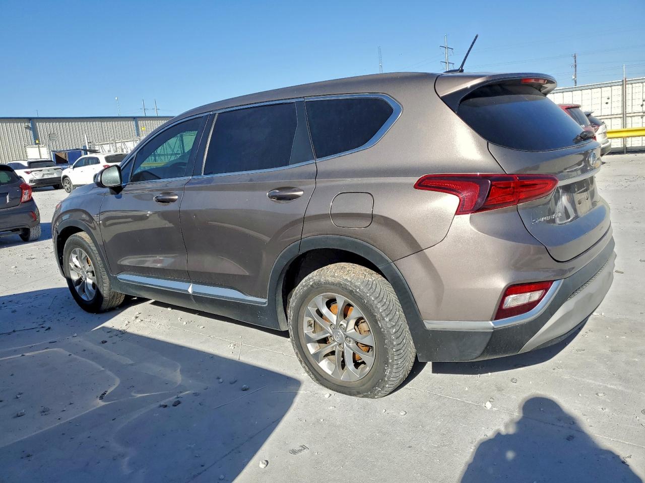2019 HYUNDAI SANTA FE SE photo 2
