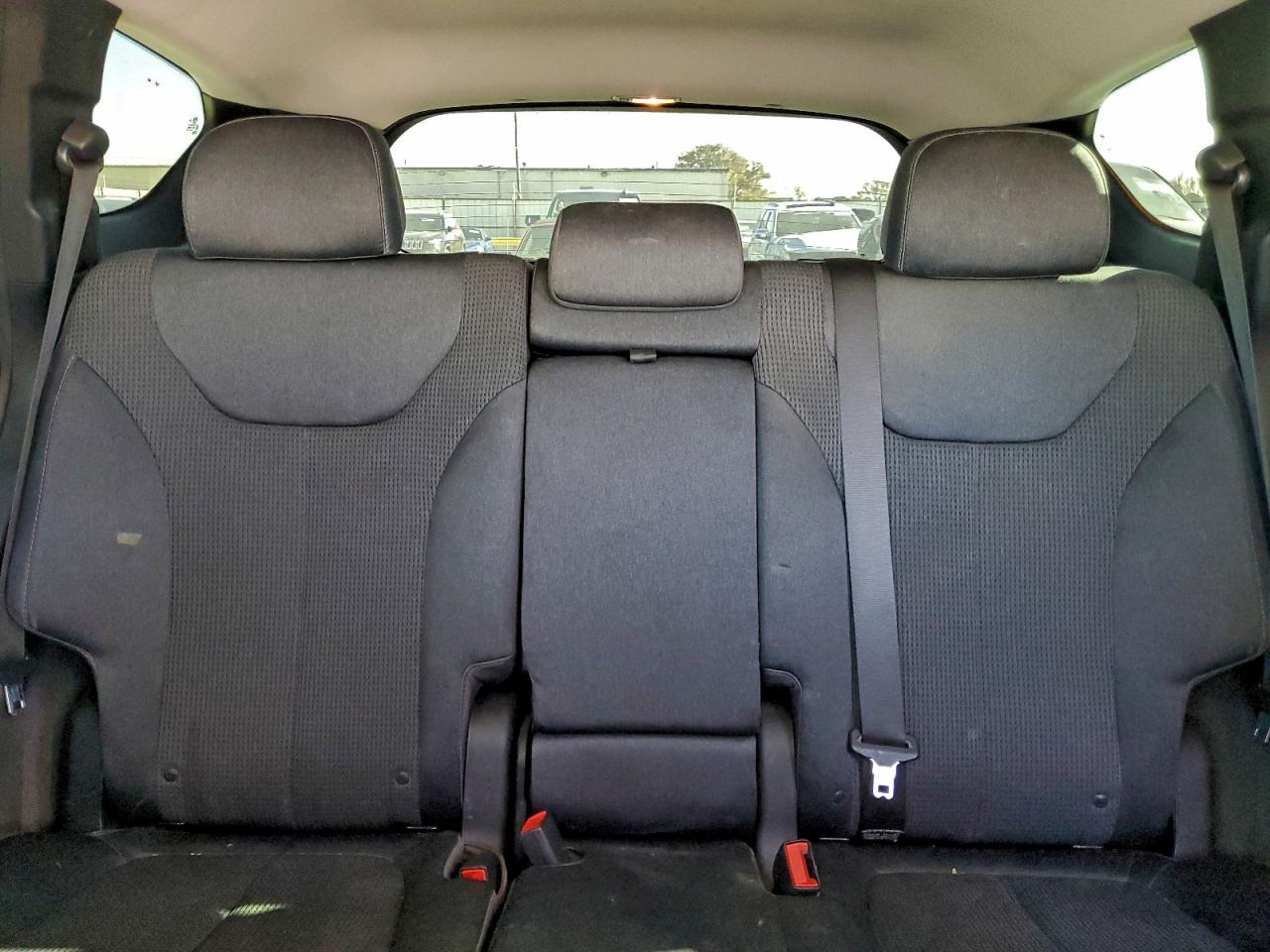 2019 HYUNDAI SANTA FE SE photo 10