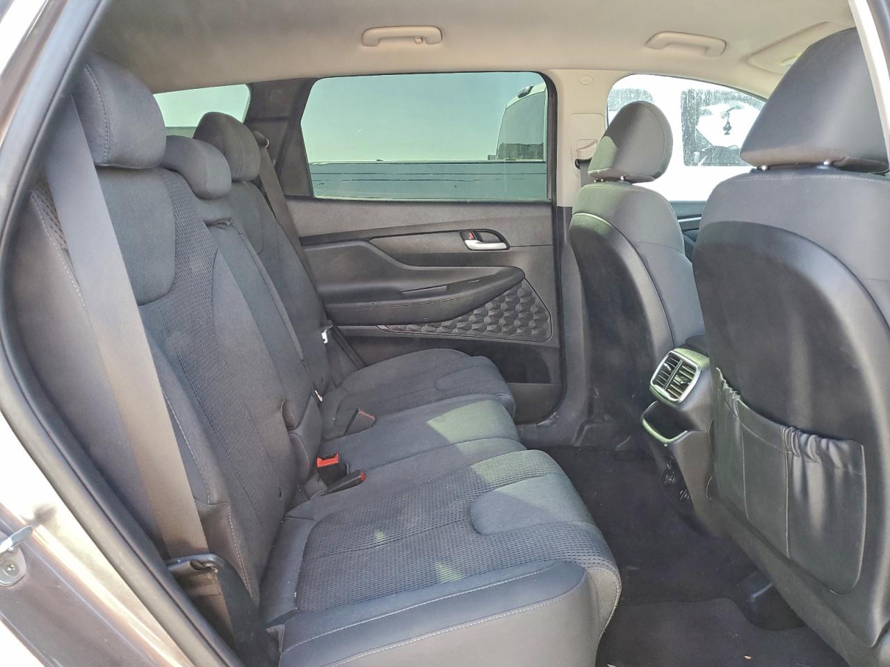 2019 HYUNDAI SANTA FE SE photo 11