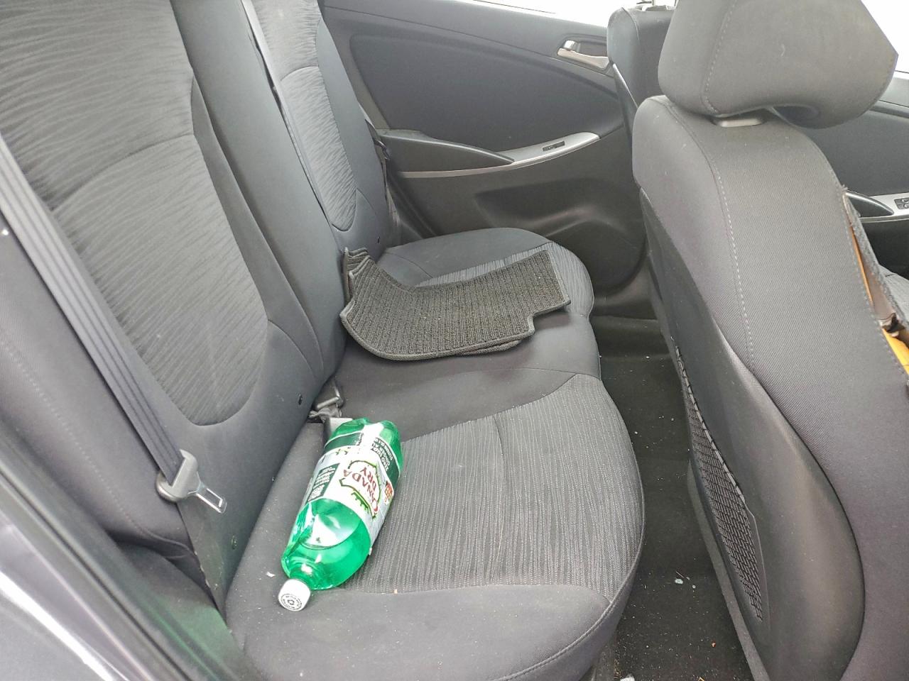 2016 HYUNDAI ACCENT SE photo 10