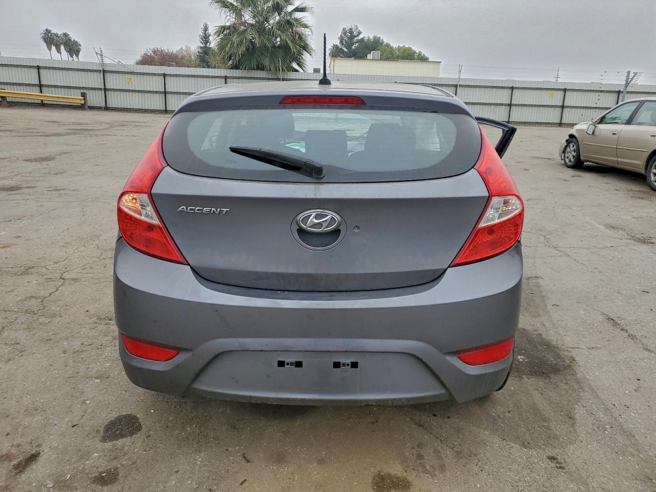 2016 HYUNDAI ACCENT SE photo 6