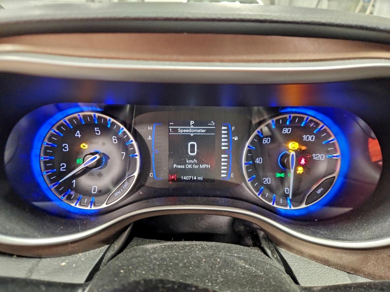 2019 CHRYSLER PACIFICA TOURING L photo 9