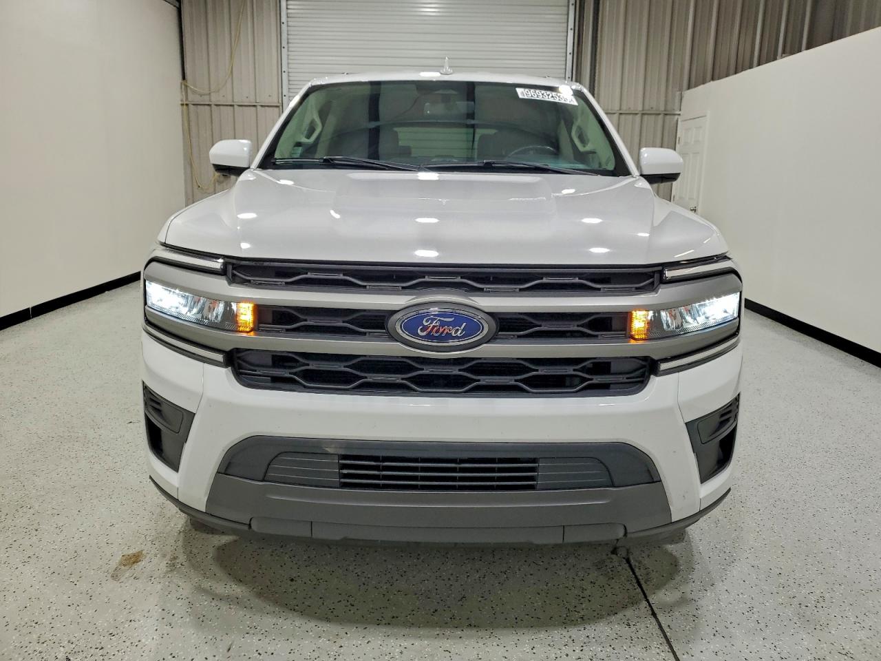 2024 FORD EXPEDITION XLT photo 5