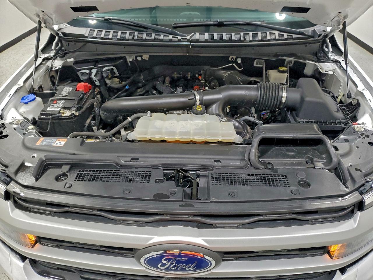 2024 FORD EXPEDITION XLT photo 12