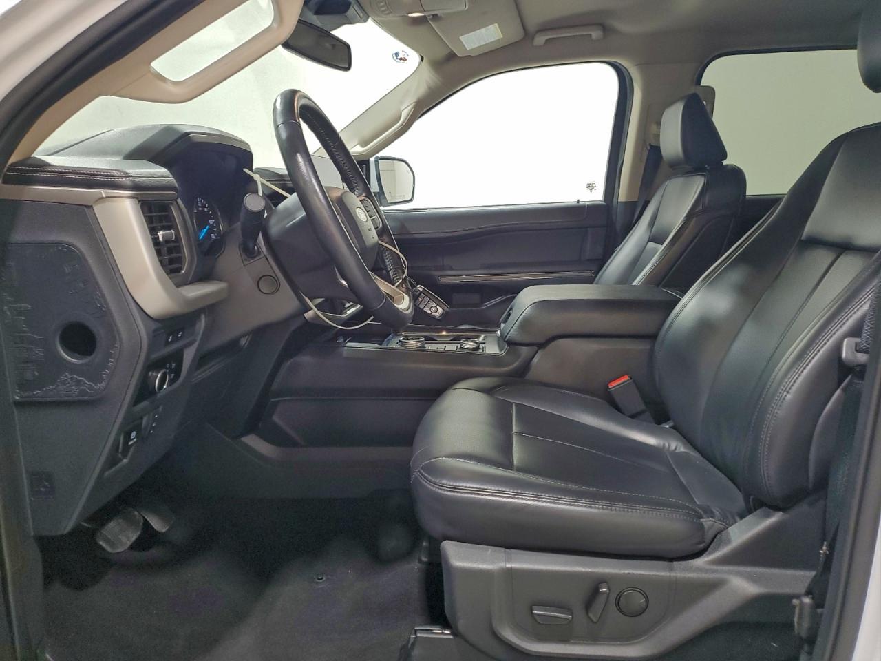 2024 FORD EXPEDITION XLT photo 7