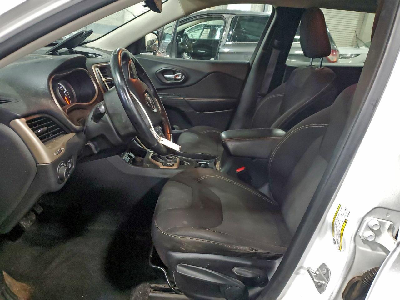 2016 JEEP CHEROKEE LATITUDE photo 7