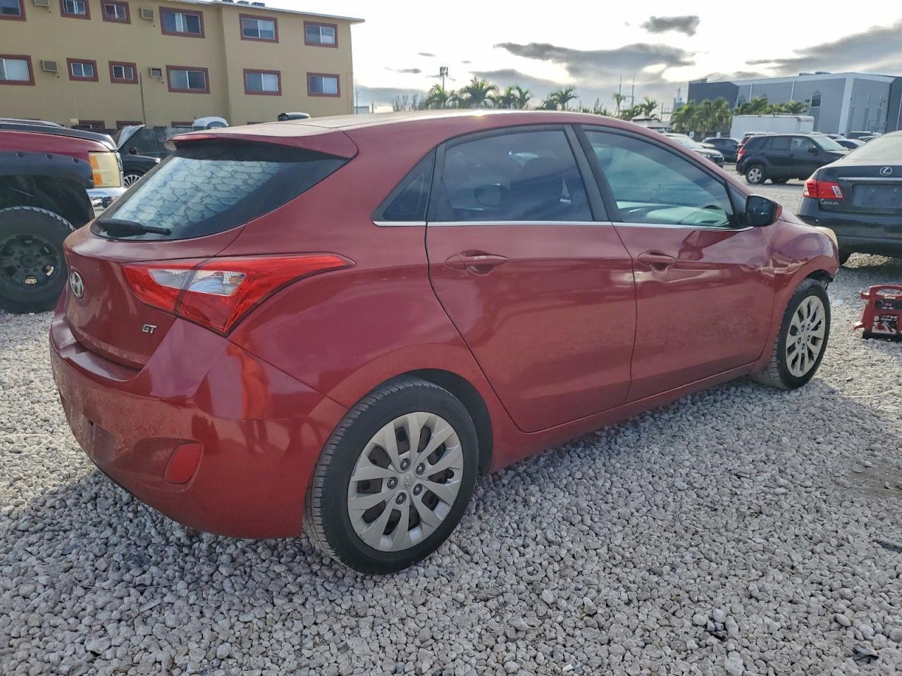 2017 HYUNDAI ELANTRA GT photo 5