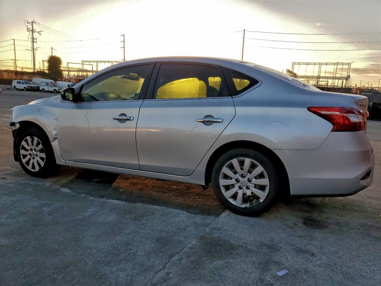 2016 NISSAN SENTRA S photo 2