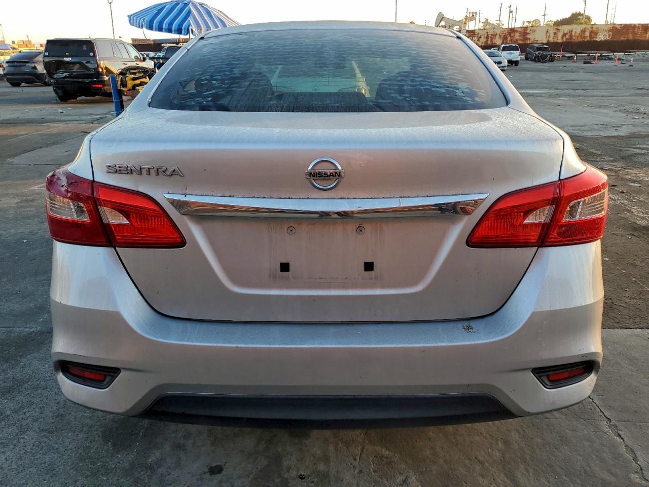 2016 NISSAN SENTRA S photo 6