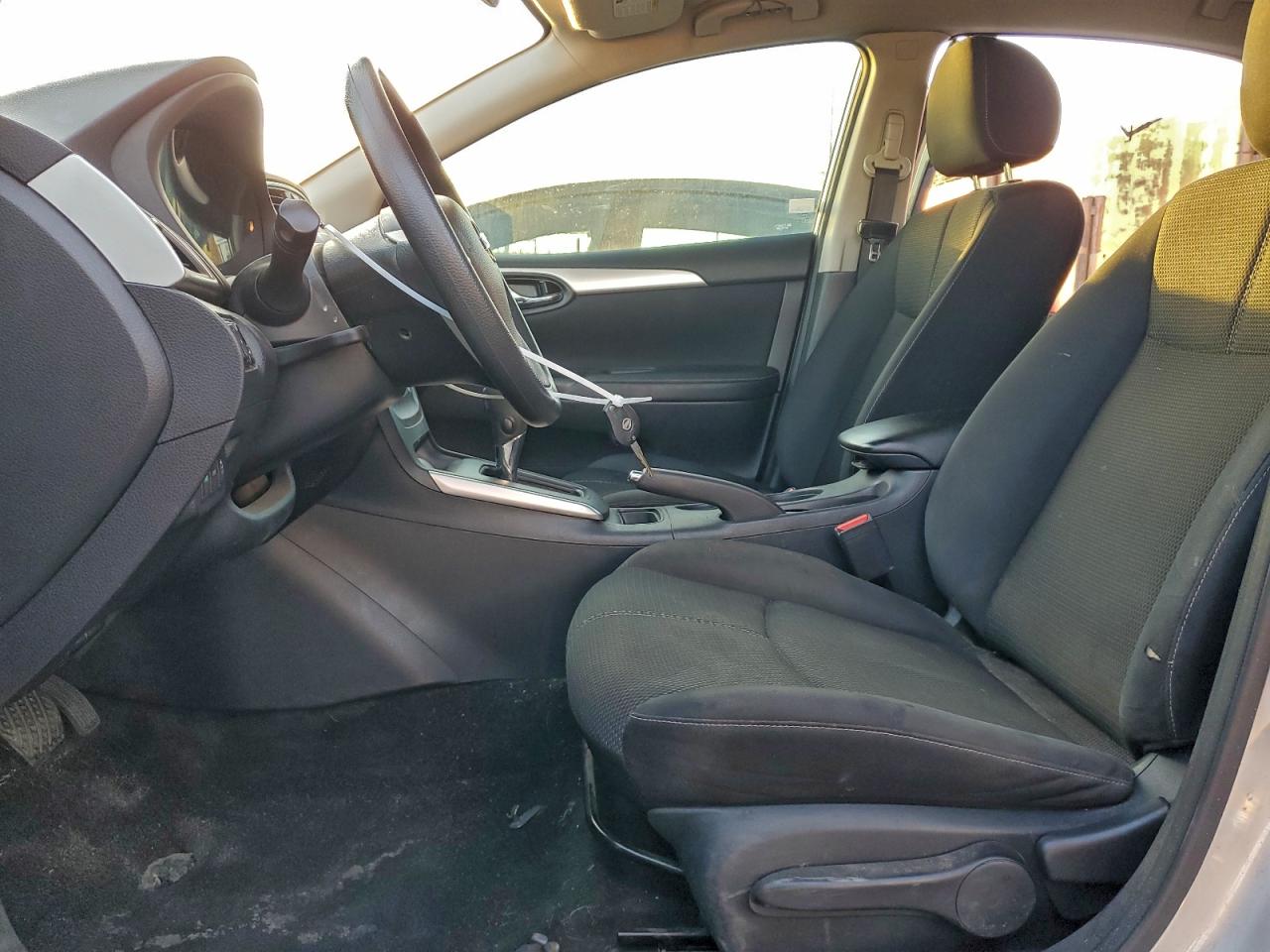 2016 NISSAN SENTRA S photo 7