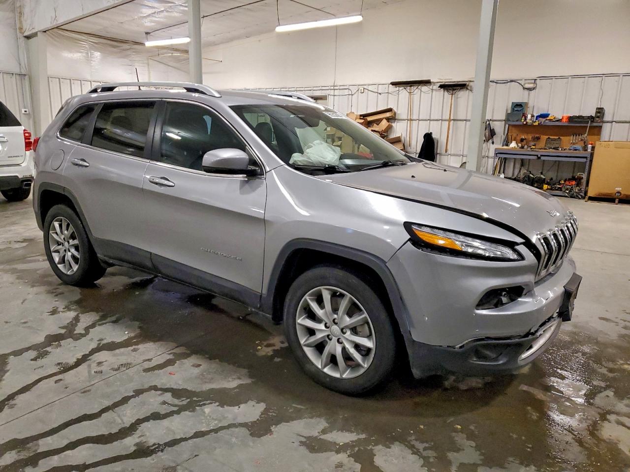 2017 JEEP CHEROKEE LIMITED photo 4