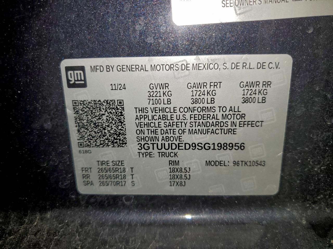 2025 GMC SIERRA K1500 SLT photo 12
