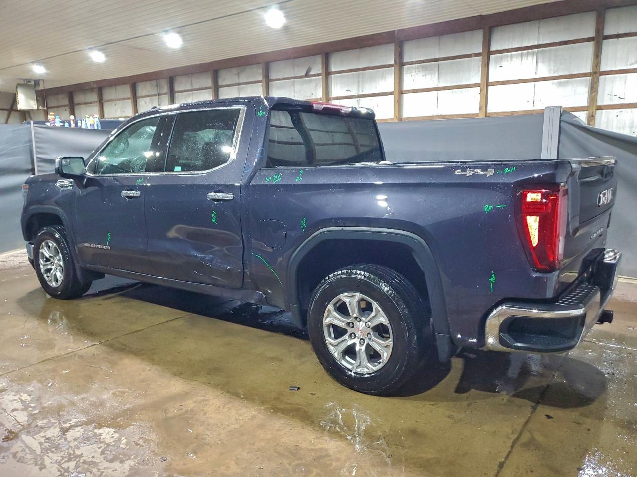 2025 GMC SIERRA K1500 SLT photo 2