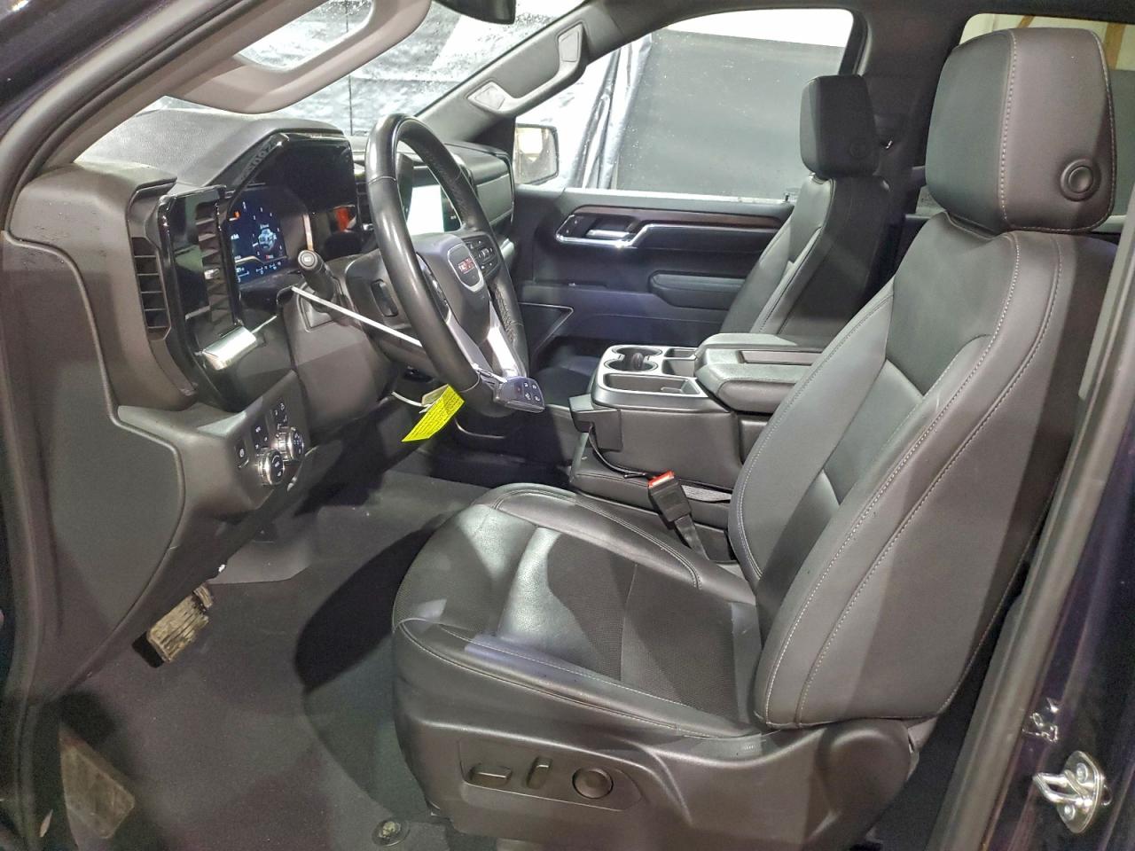2025 GMC SIERRA K1500 SLT photo 7