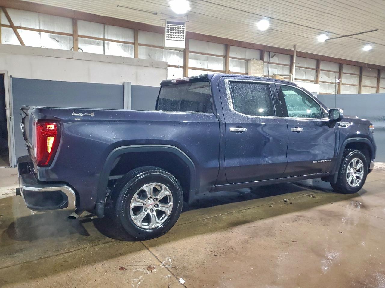 2025 GMC SIERRA K1500 SLT photo 3